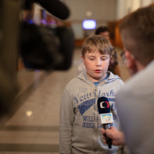 Lukáš Štochl z Dd Nová Ves u Chotěboře natáčí rozhovor pro pořad ČR "Zprávičky"
